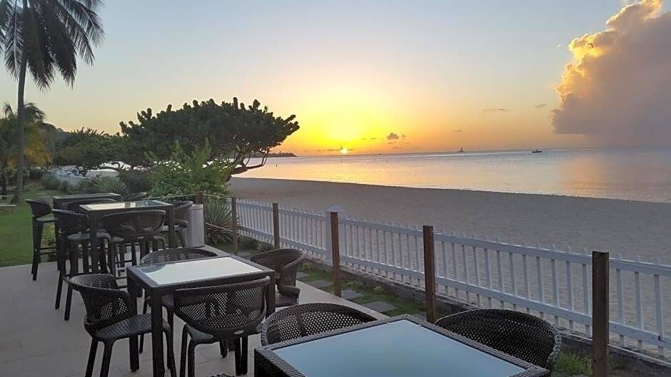 grenada-radisson-beach-view